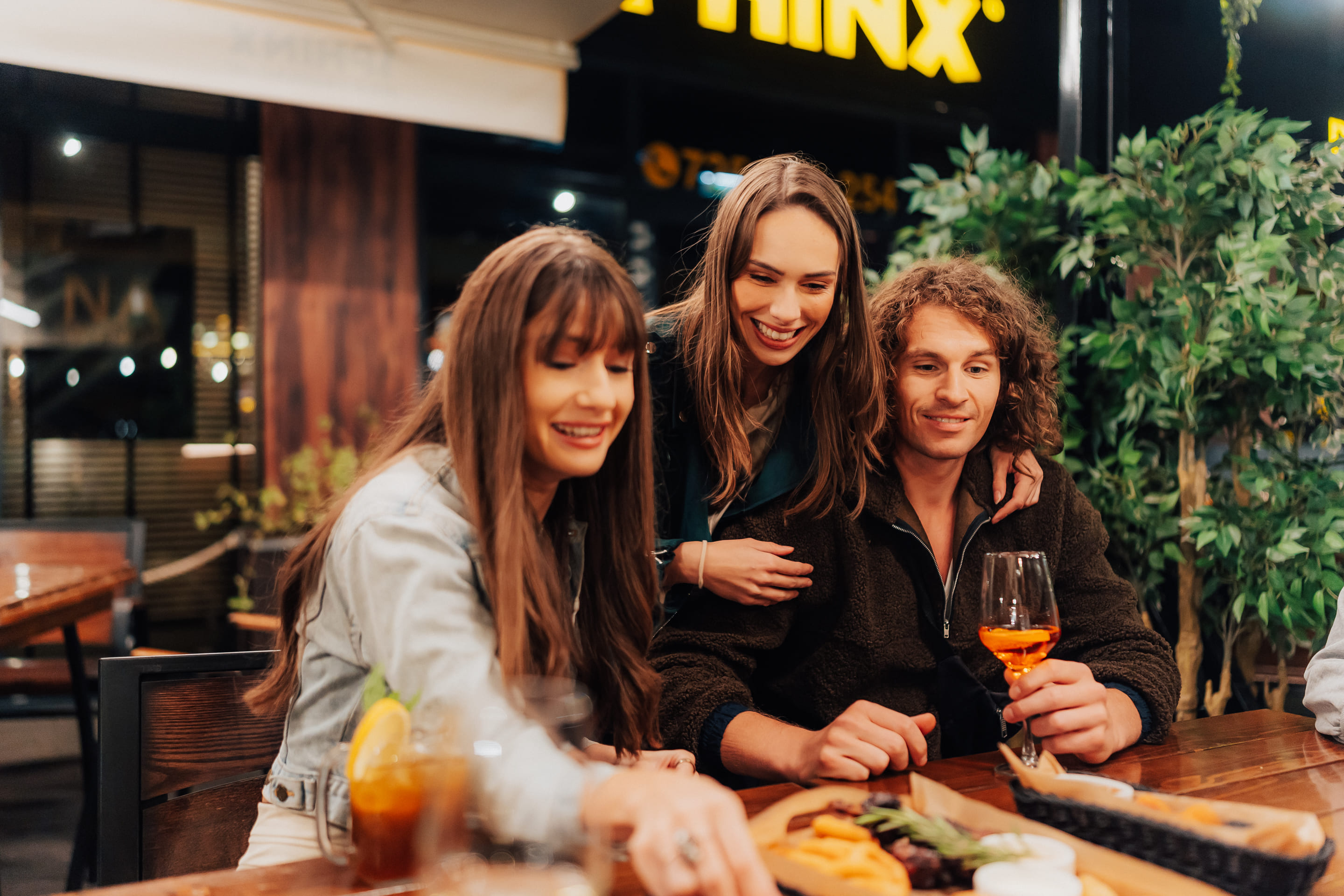 Aplikacja Aperitif — zniżki w restauracjach Sphinx